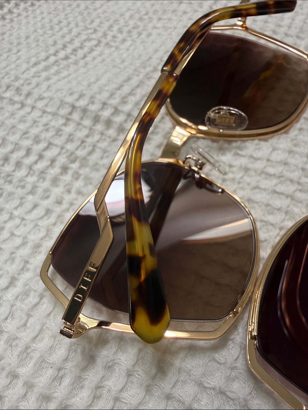 2 Diff Gold Frame Gradient Sunglasses - Women Accessories - Picture 3 of 4